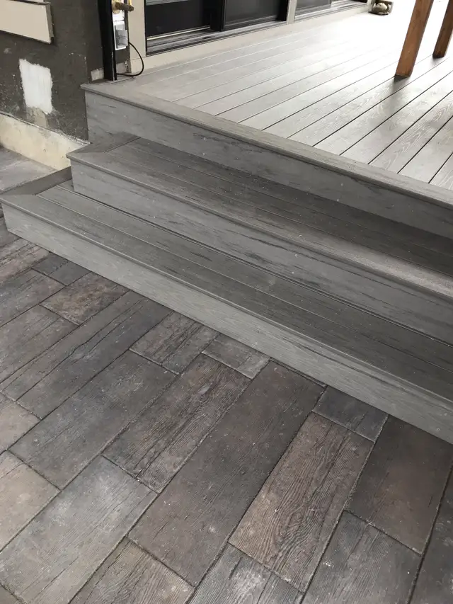 Custom deck project by Lamacraft in Calgary