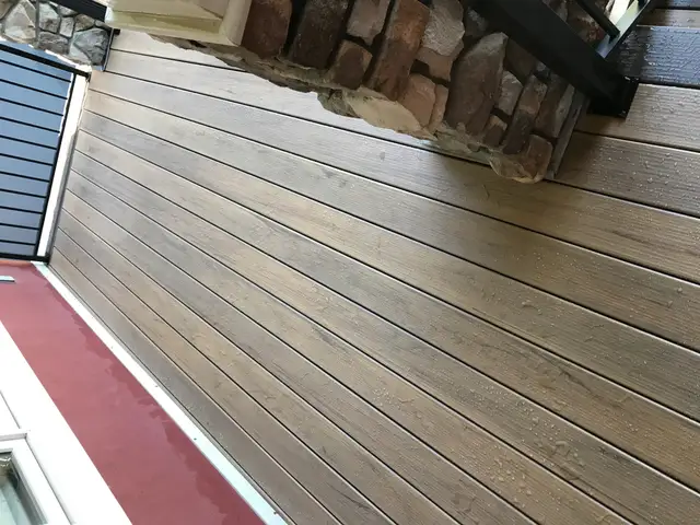 Custom deck project by Lamacraft in Calgary