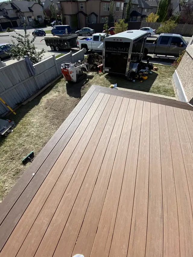 Custom deck project by Lamacraft in Calgary