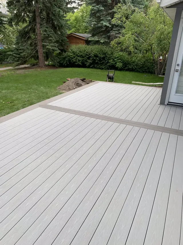 Custom deck project by Lamacraft in Calgary