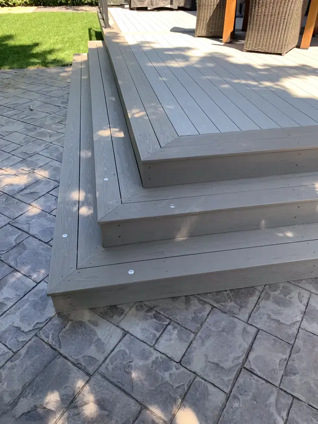 Custom deck project by Lamacraft in Calgary