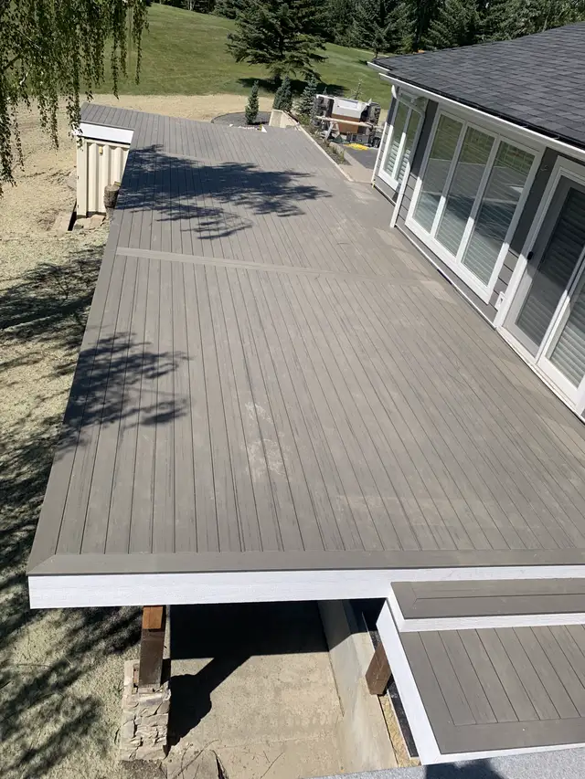 Custom deck project by Lamacraft in Calgary