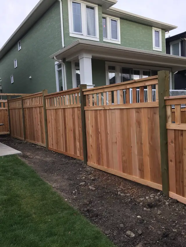 Cedar fence project by Lamacraft in Calgary