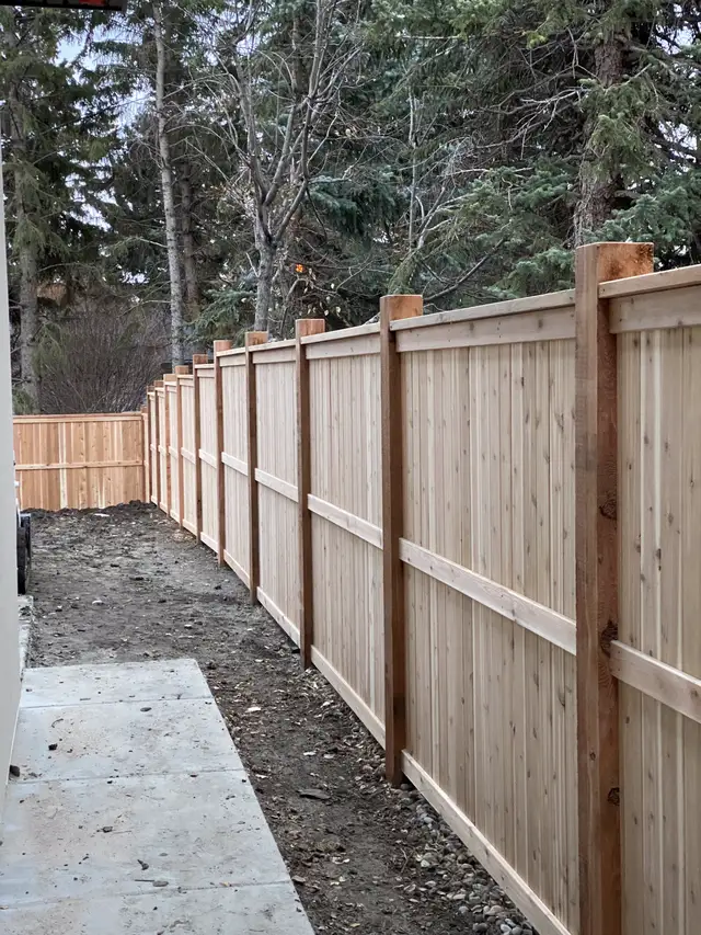 Cedar fence project by Lamacraft in Calgary