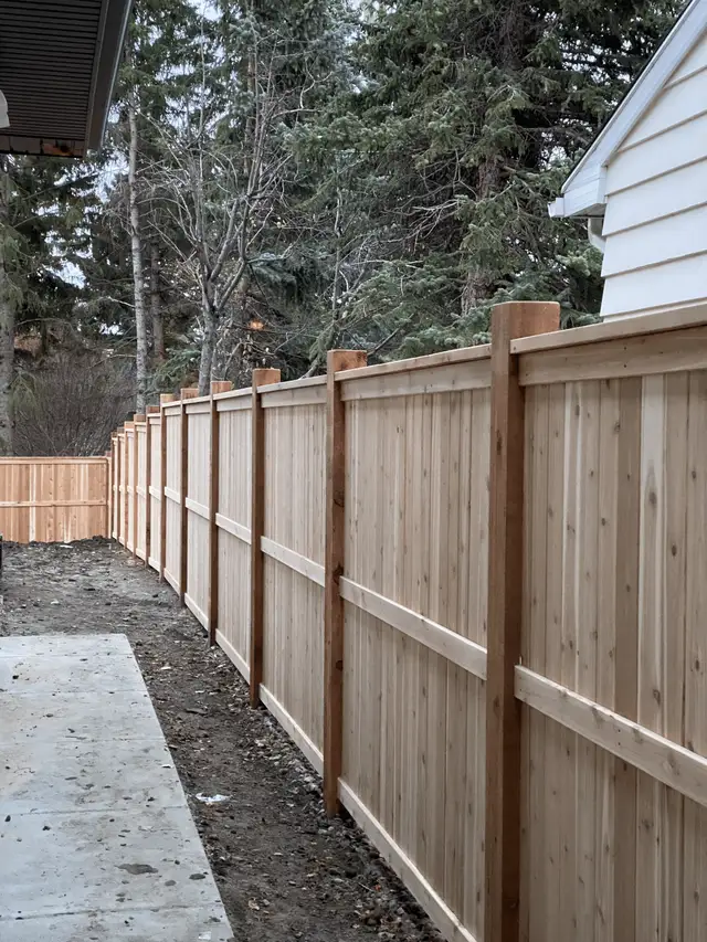 Cedar fence project by Lamacraft in Calgary