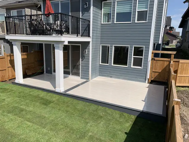 Cedar fence project by Lamacraft in Calgary
