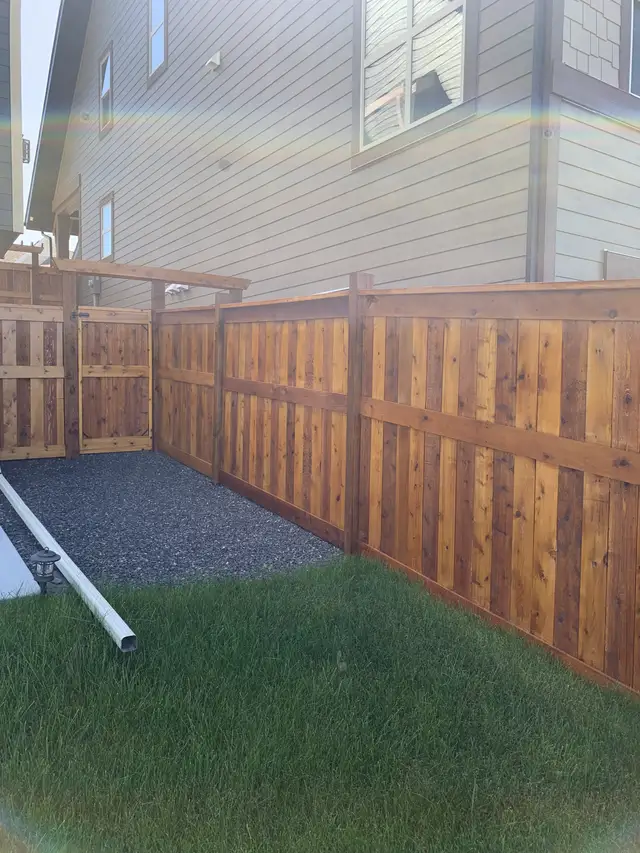 Cedar fence project by Lamacraft in Calgary